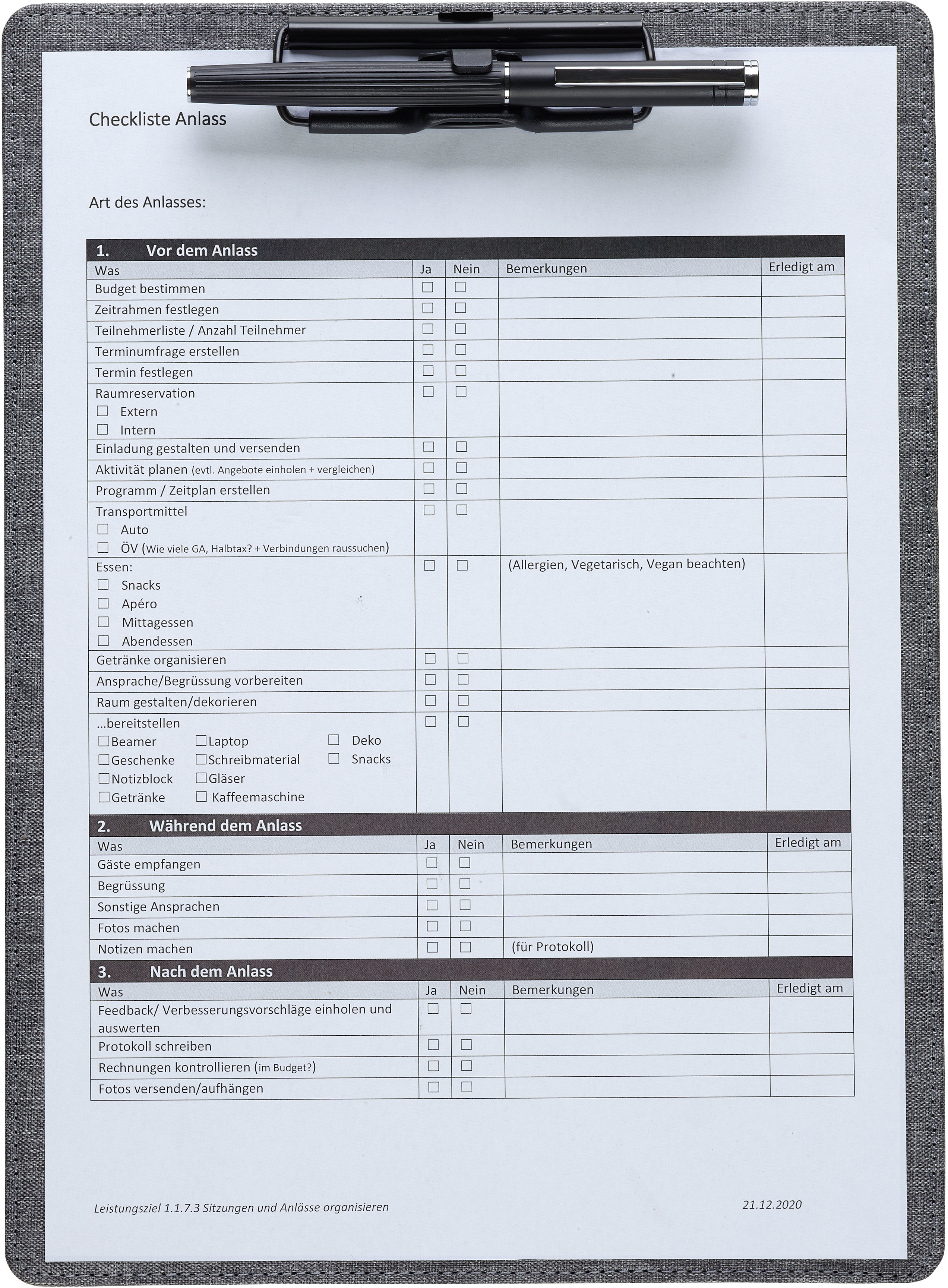 KOLMA Klemmbrett RPET A4 06.007.03 hoch grau 32x23cm